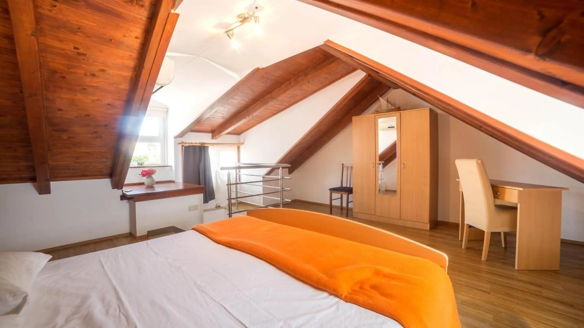 Apartments And Rooms By The Sea Trogir - 22597 0*,